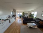 Værelse Room available in bright & open apartment next to København Syd St.
