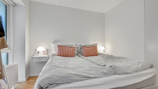 Lejlighed Søren Frichs Vej, 100 m2, 3 værelser, 13.595 kr.